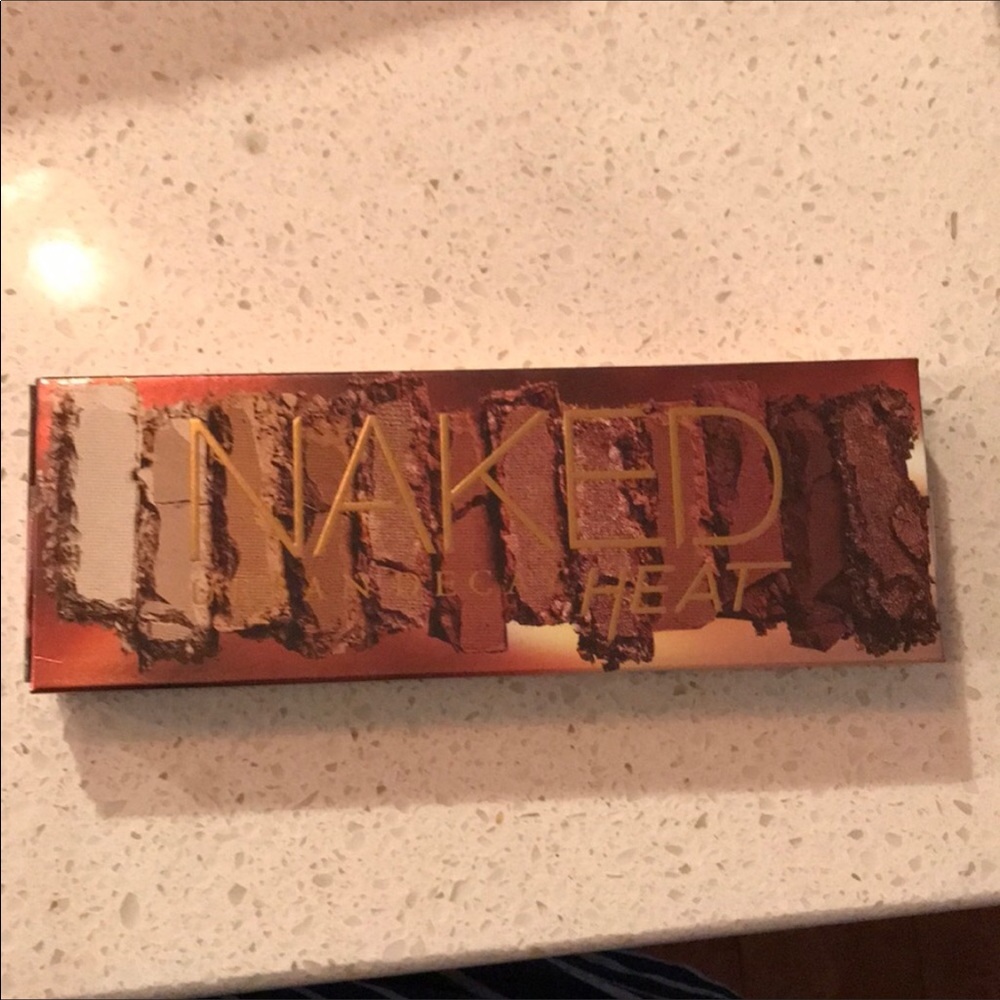 Urban Decay Naked Heat Eyeshadow Palette - Picture 4 of 4